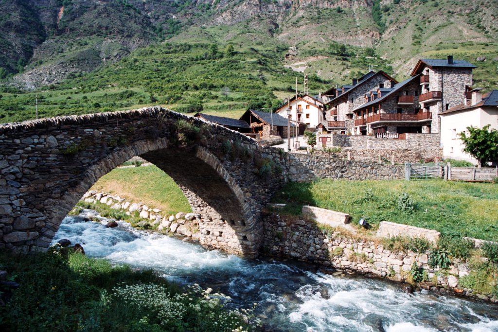 Escrita i Les Picardes en espot